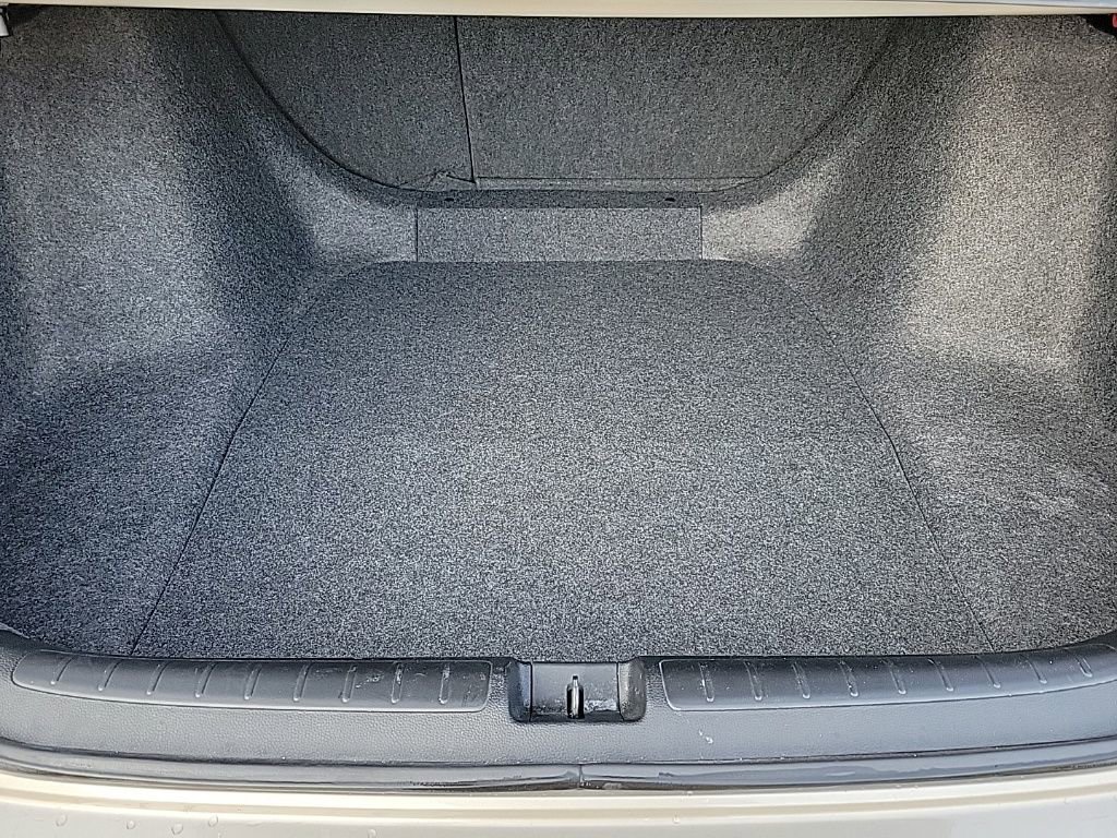 Used 2018 Honda Accord Touring image 17