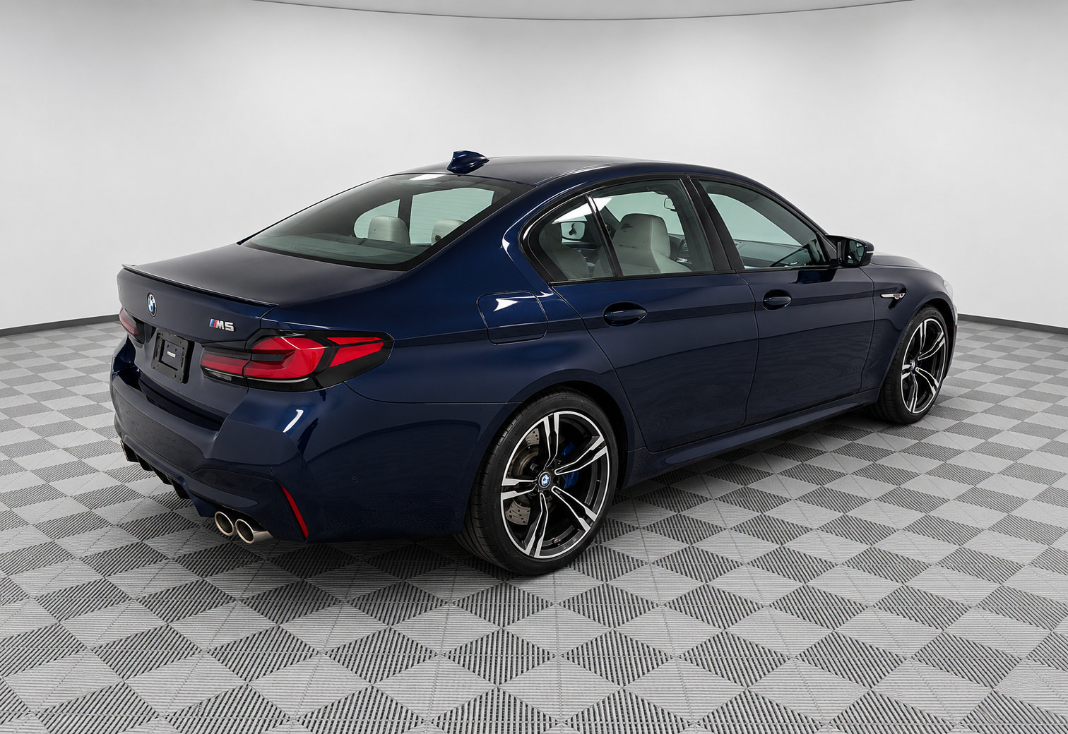 Used 2023 BMW M5 w/ Executive Package AWD/4WD image 6