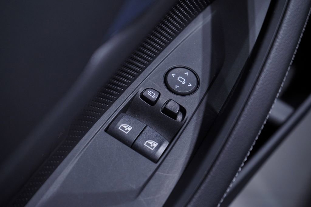 Used 2026 BMW M440i Coupe w/ Parking Assistance Package image 16