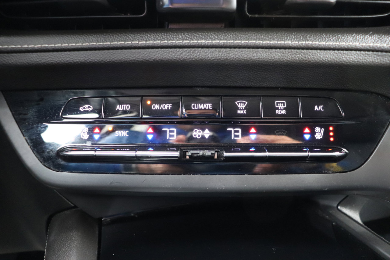 Used 2022 Buick Envision Avenir w/ Technology Package II image 43