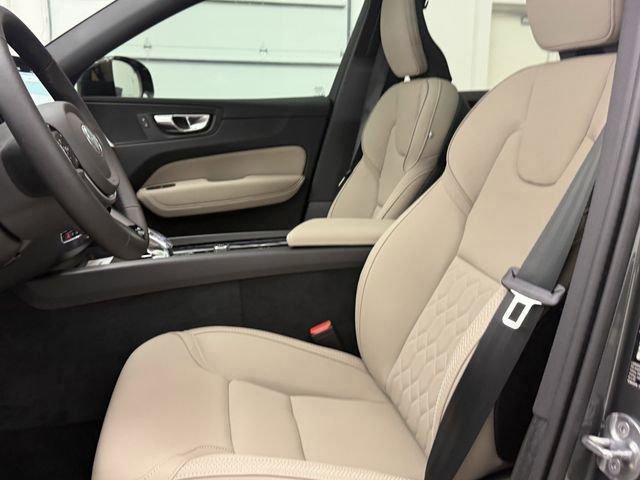 New 2026 Volvo XC60 B5 Core AWD/4WD image 16