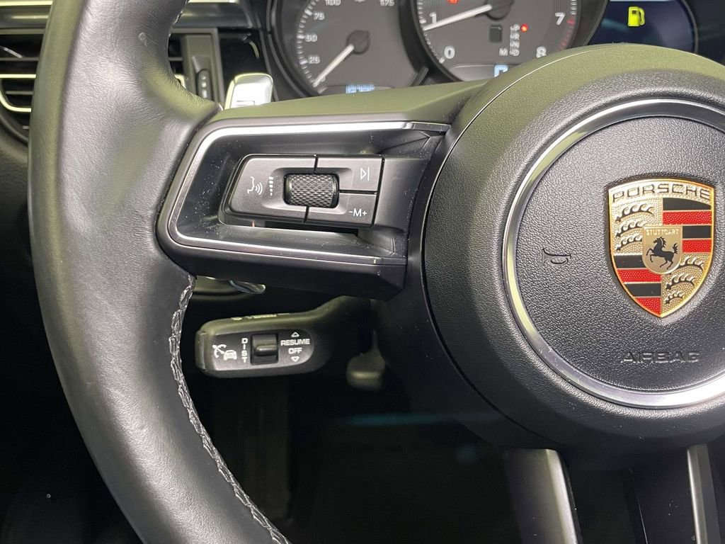Certified 2022 Porsche Macan image 40