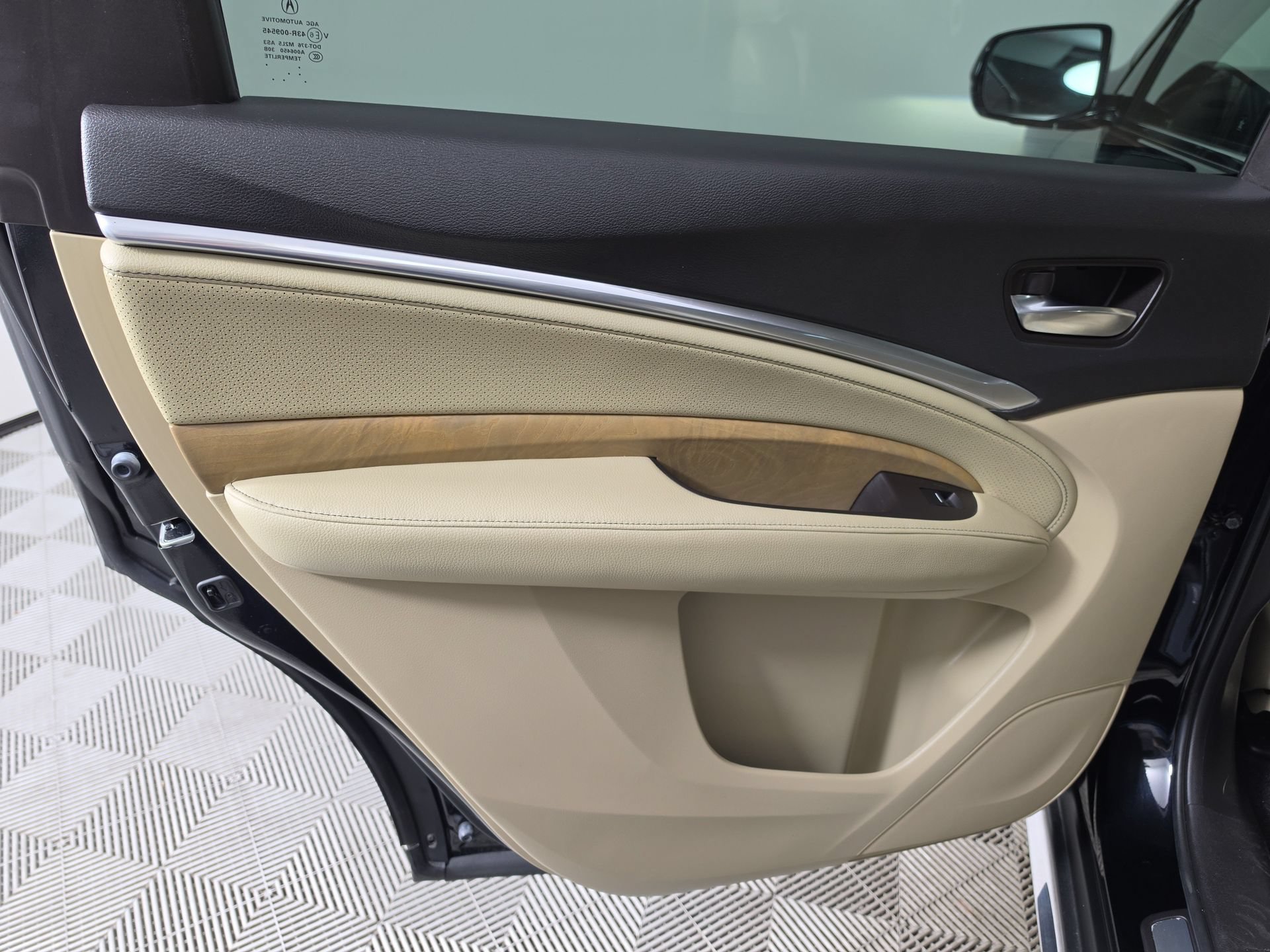 Used 2019 Acura MDX w/ Technology Package FWD image 38