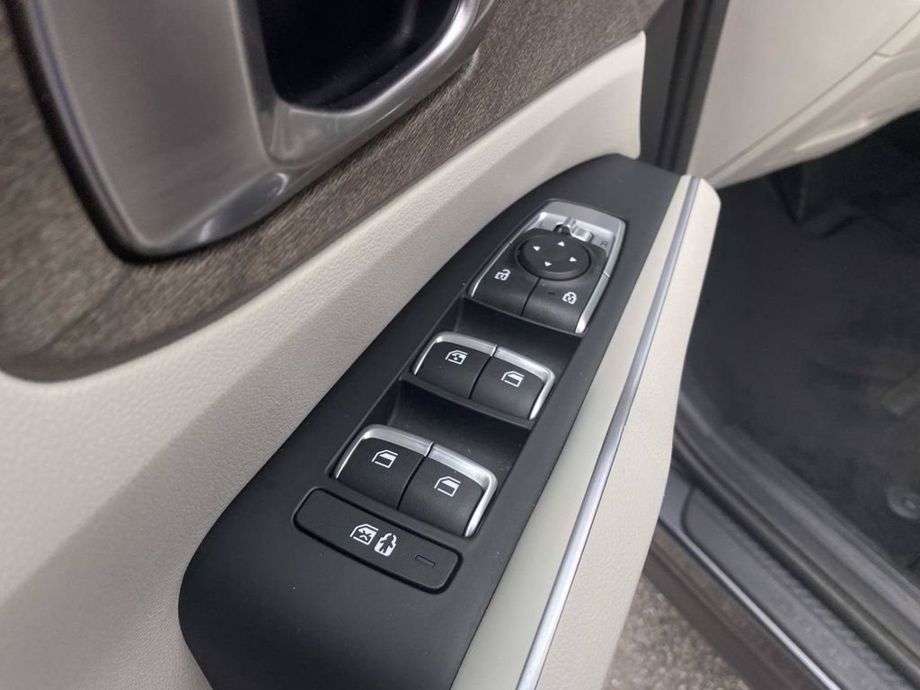 Used 2023 Kia Sorento EX FWD image 18