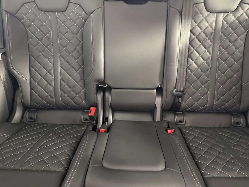 Used 2025 Audi SQ5 Premium Plus image 17
