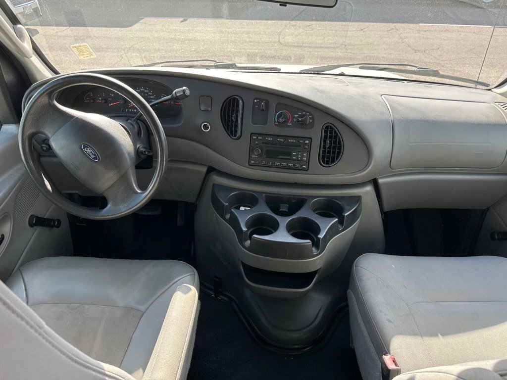 Used 2008 Ford E-250 and Econoline 250 image 8