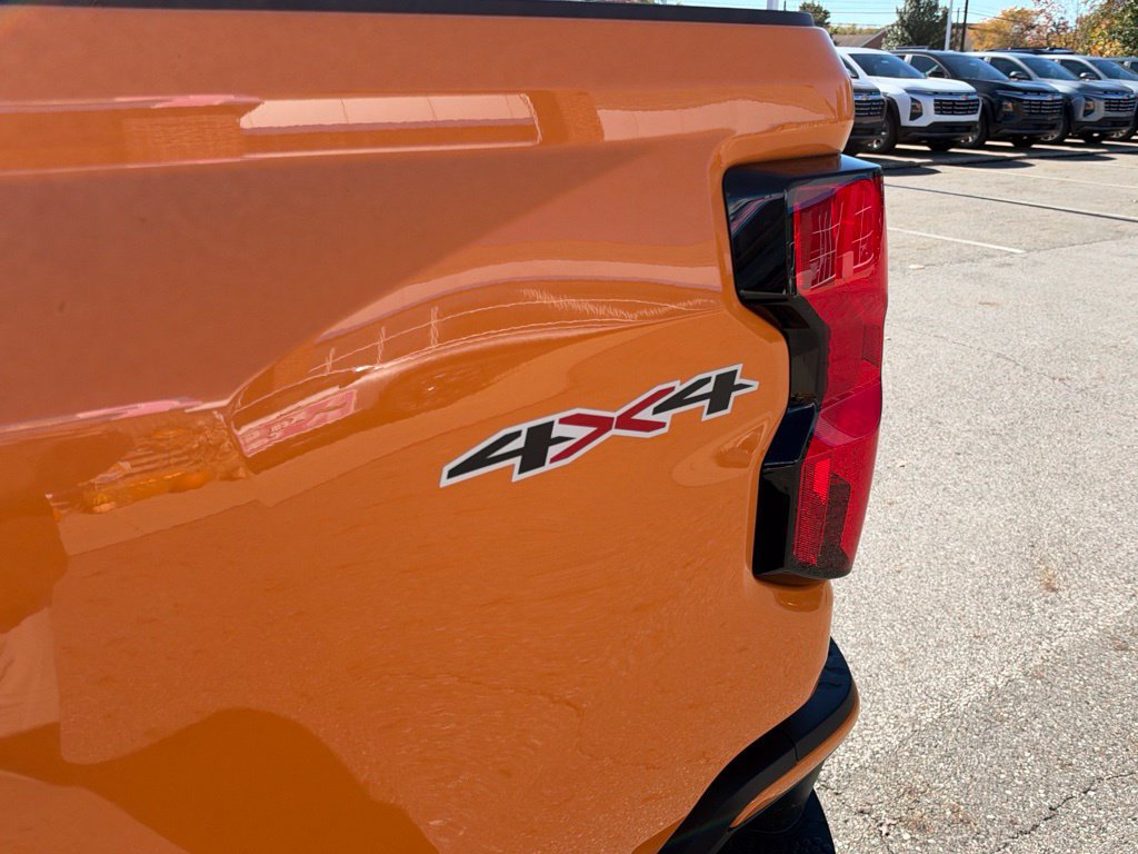 Used 2026 Chevrolet Colorado LT AWD/4WD image 12