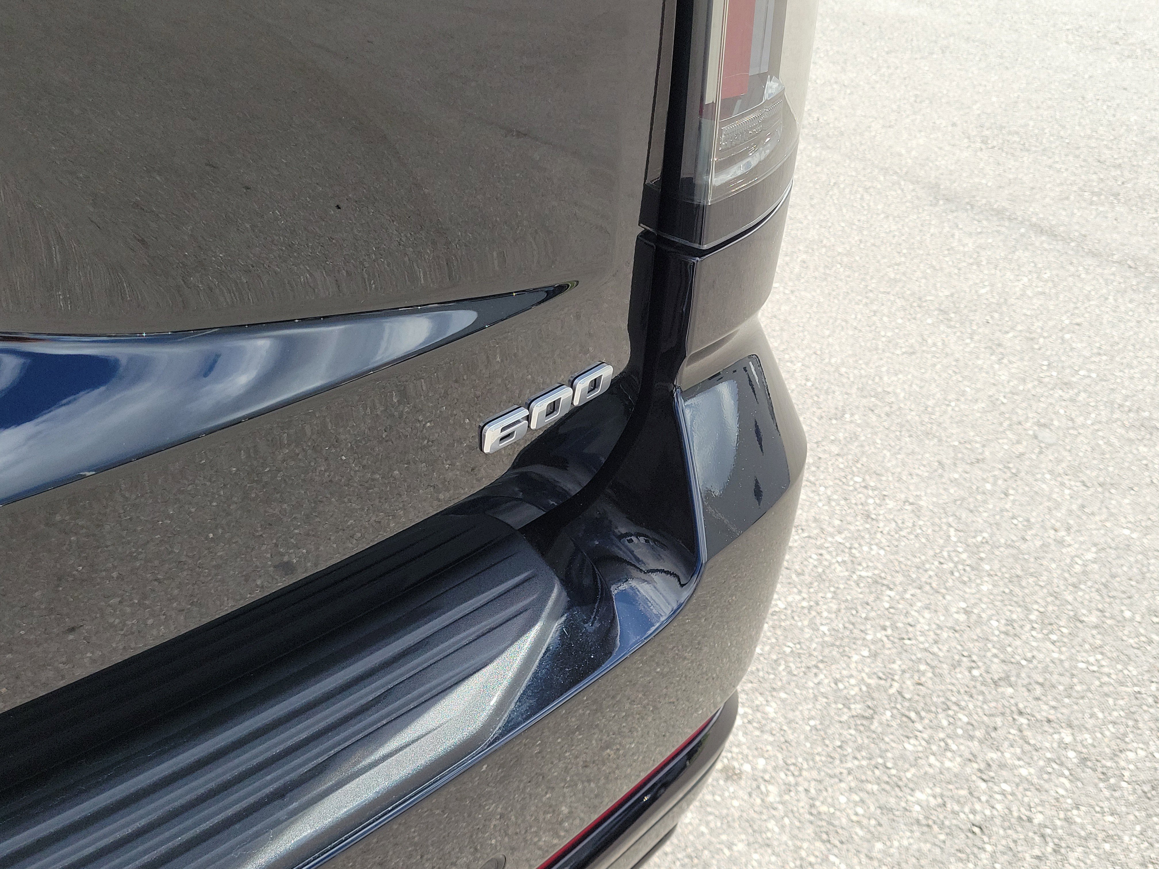 Used 2025 Cadillac Escalade Sport Platinum image 10