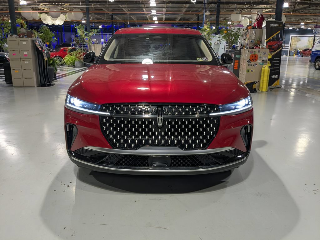 Used 2024 Lincoln Nautilus Premier w/ Equipment Group 102A AWD/4WD image 3