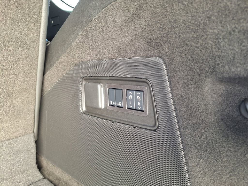 New 2026 Cadillac Escalade Luxury image 28