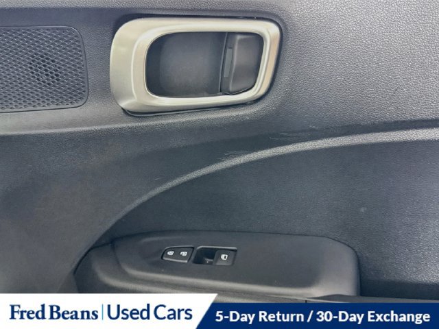 Certified 2026 Hyundai Venue SEL FWD image 40