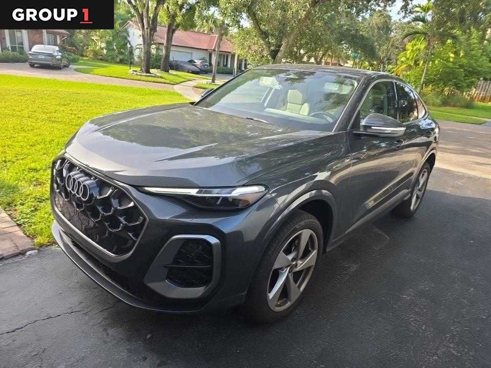 Used 2025 Audi Q5 Premium Plus w/ Premium Plus