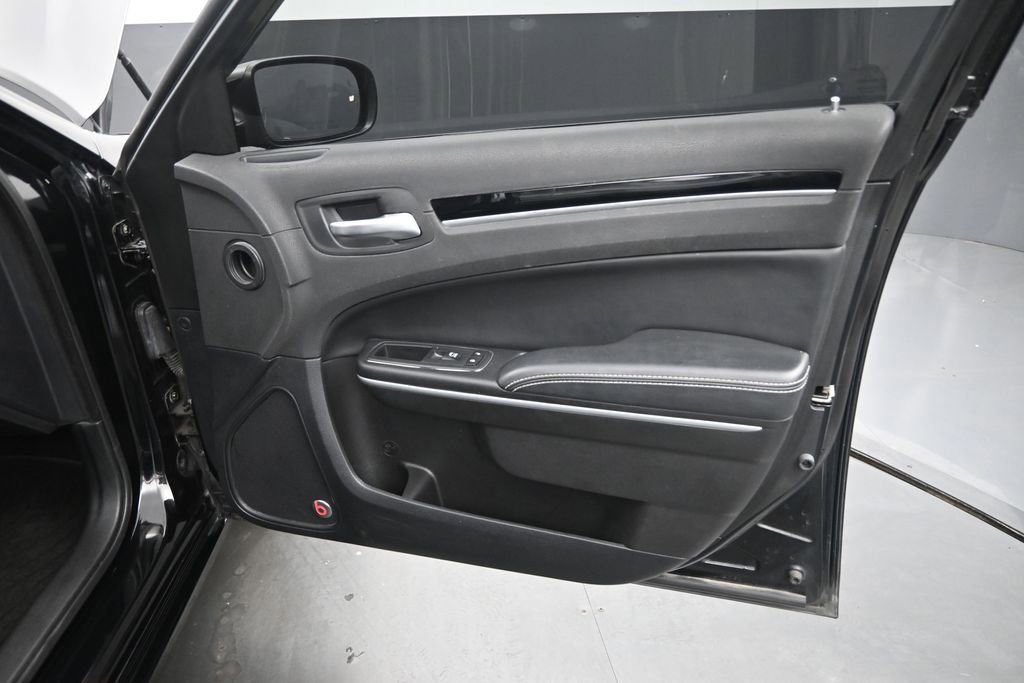 Used 2017 Chrysler 300 S w/ 300S Premium Group AWD/4WD image 20