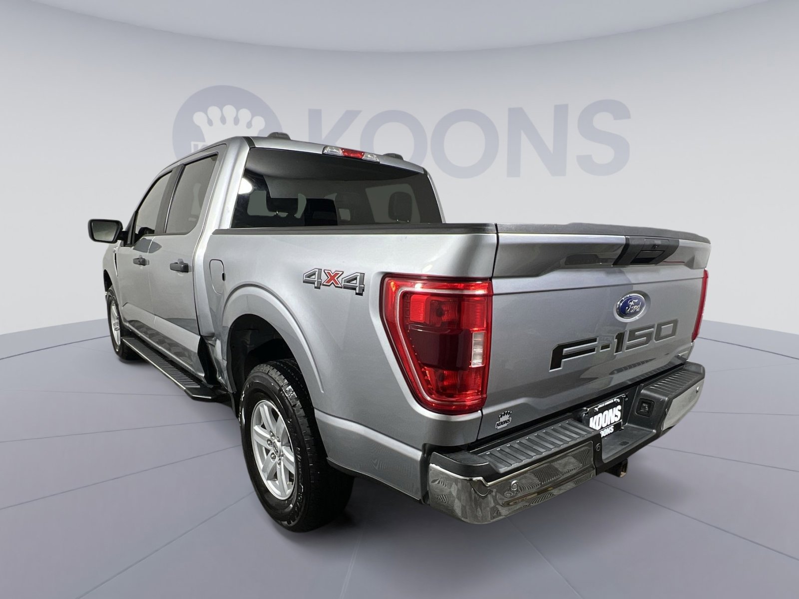 Used 2021 Ford F150 XLT image 2