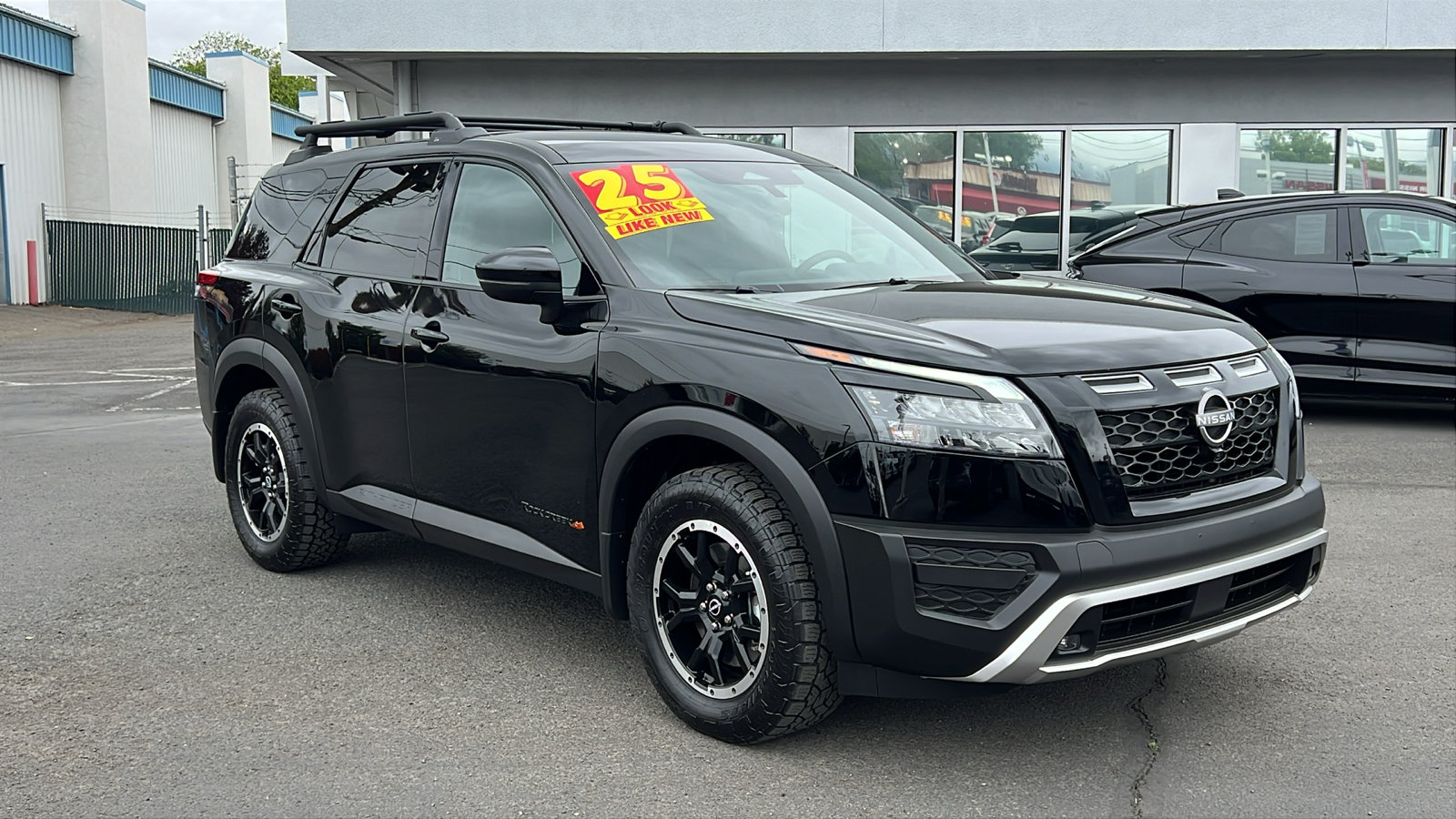Used 2025 Nissan Pathfinder Rock Creek AWD/4WD image 3