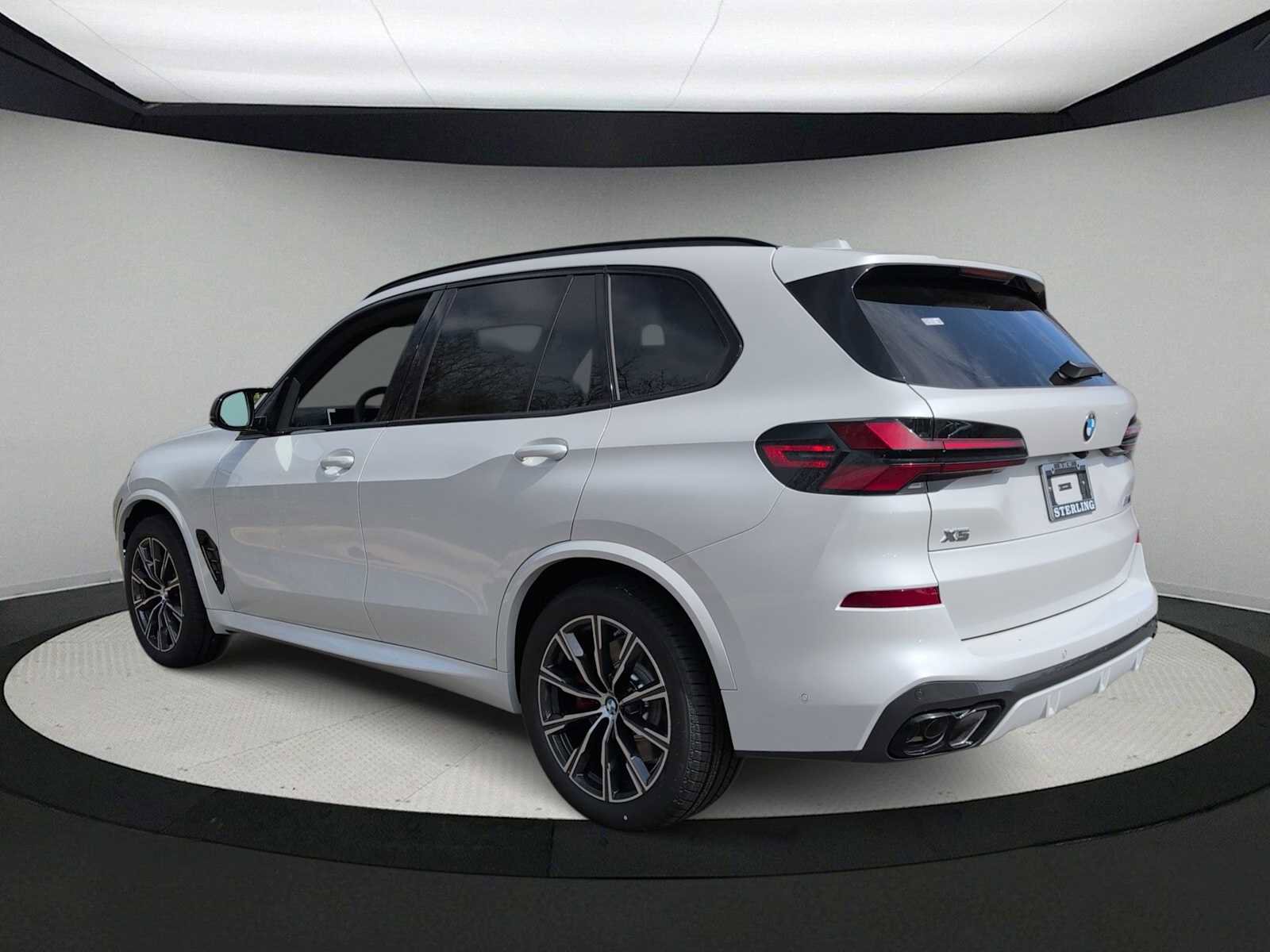 New 2026 BMW X5 M60i image 6