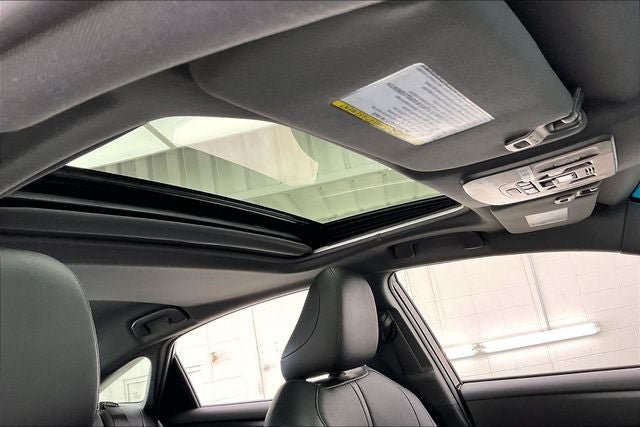 Used 2022 Toyota Avalon Limited w/ Advanced Safety Package FWD image 13