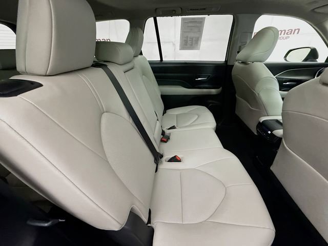 Used 2024 Toyota Grand Highlander AWD Hybrid image 29