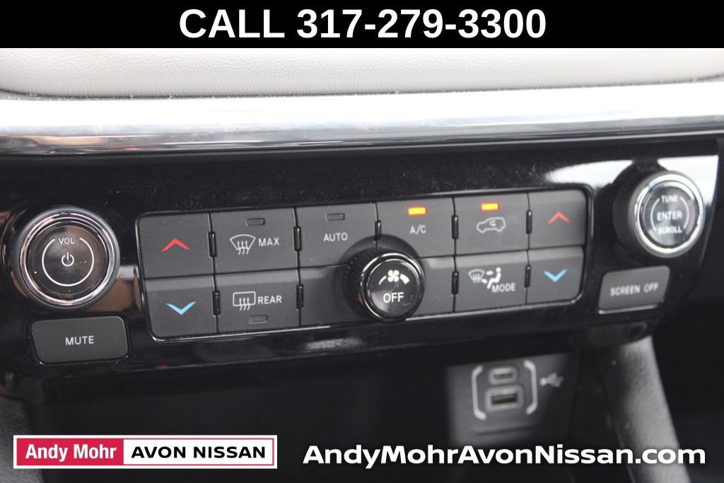 Used 2024 Jeep Compass Limited AWD/4WD image 37