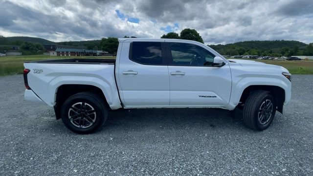 Certified 2024 Toyota Tacoma TRD Sport AWD/4WD image 9