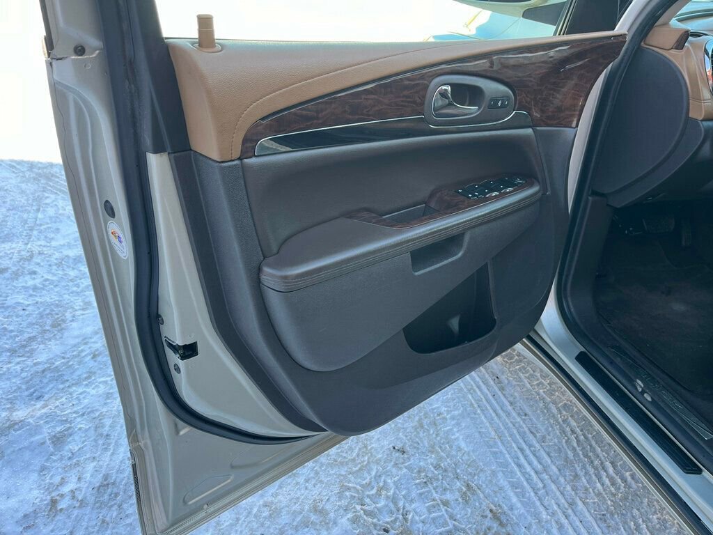 Used 2017 Buick Enclave Leather FWD image 28