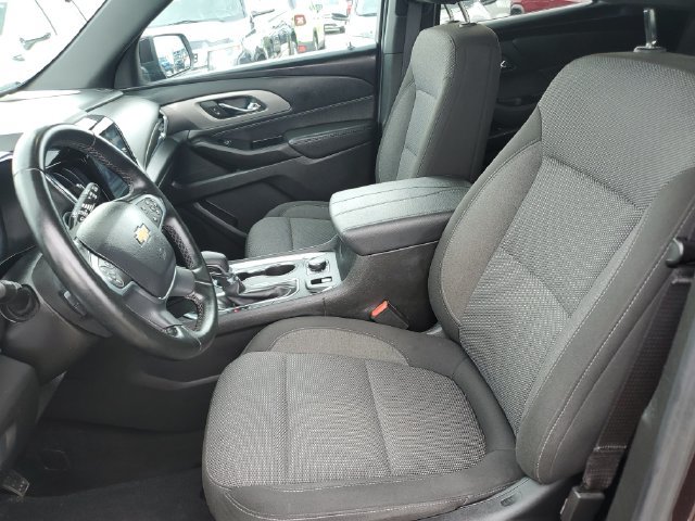 Used 2023 Chevrolet Traverse LT FWD image 17