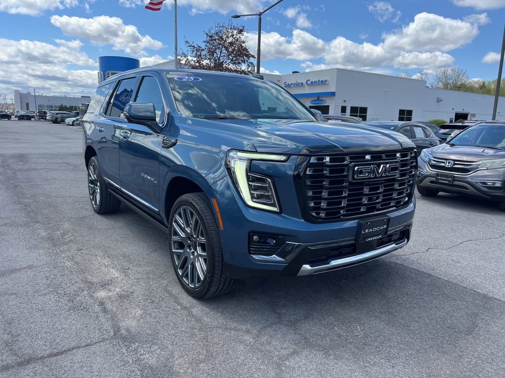 Used 2025 GMC Yukon Denali Ultimate AWD/4WD image 7