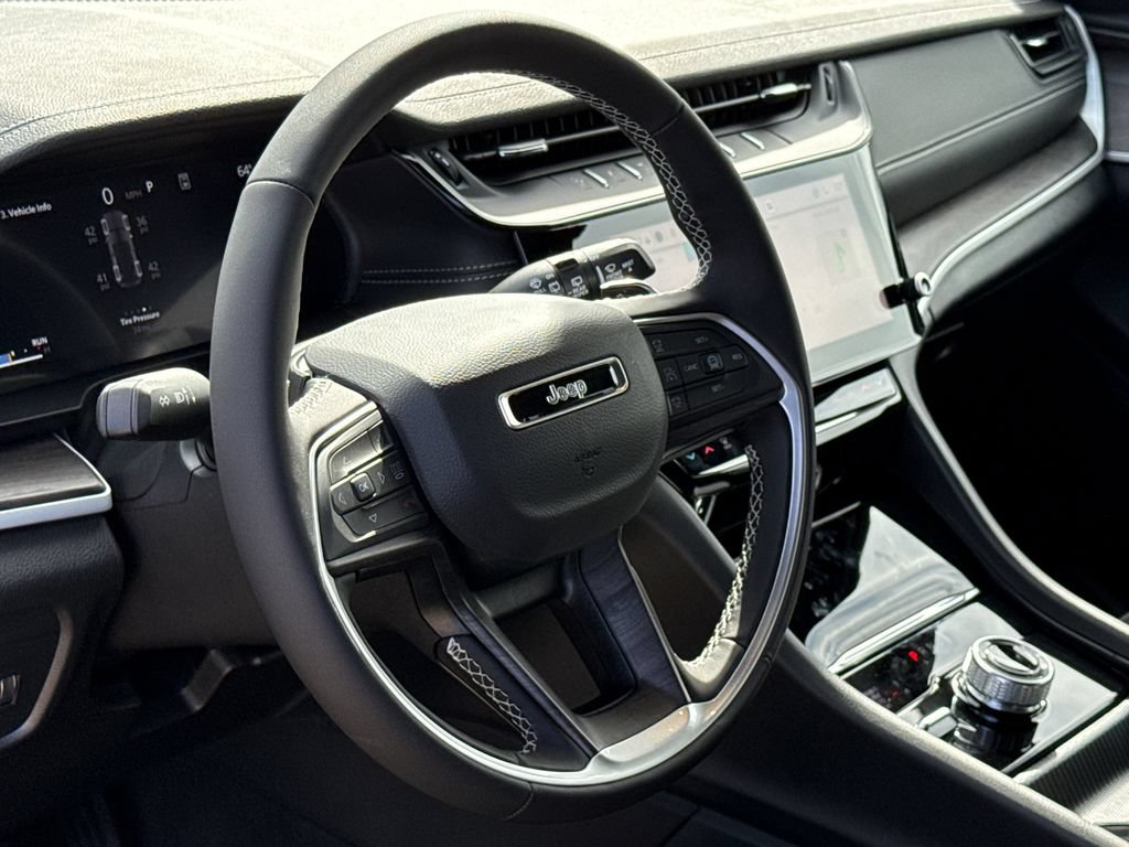 New 2026 Jeep Grand Cherokee Altitude AWD/4WD image 18