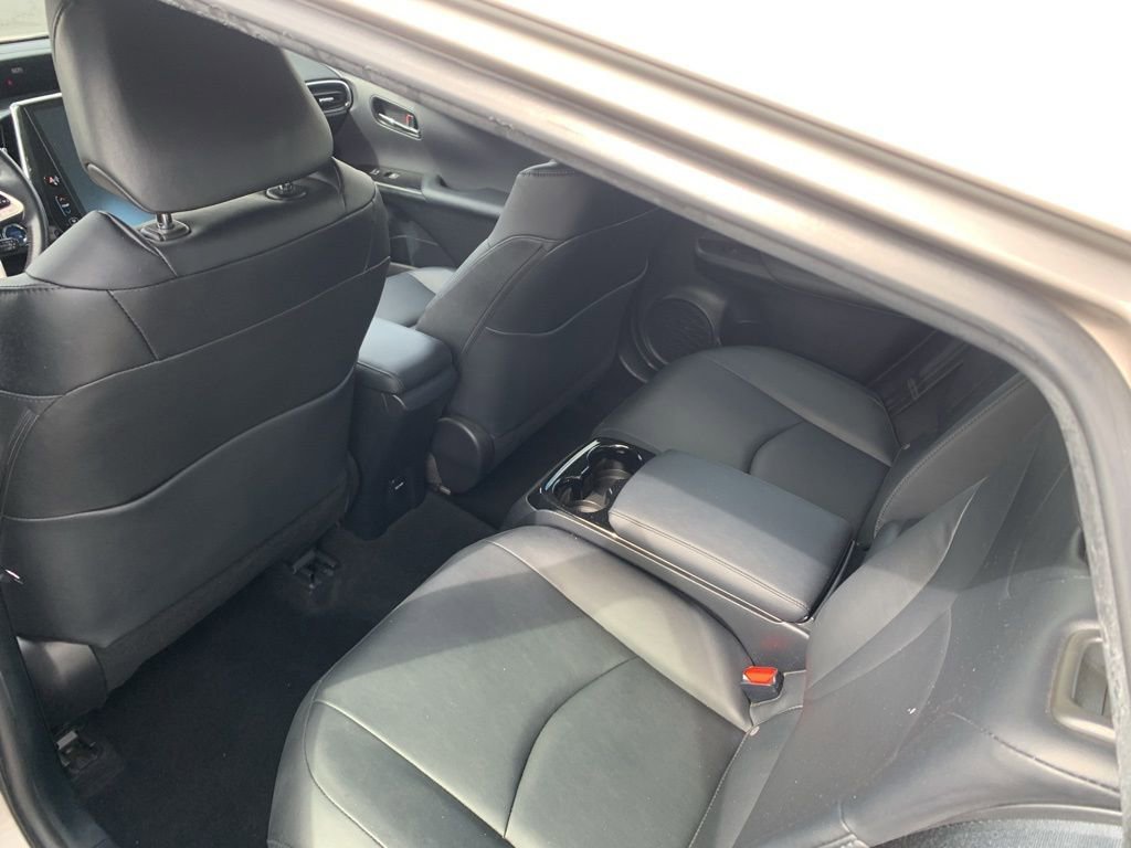 Used 2017 Toyota Prius Prime Advanced w/ Preferred Accessory Package image 18