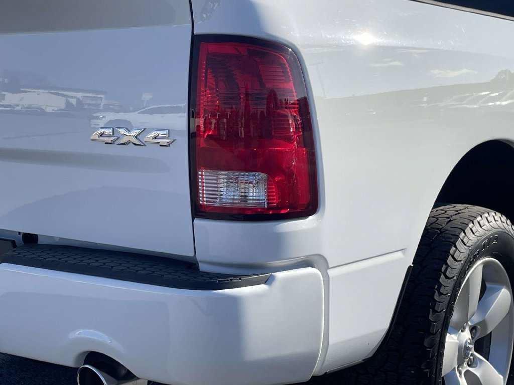 Used 2015 RAM 1500 Express AWD/4WD image 21