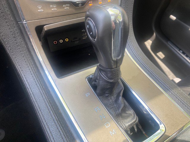 Used 2011 Lincoln MKX 2WD w/ 102A Rapid Spec Order Code image 64