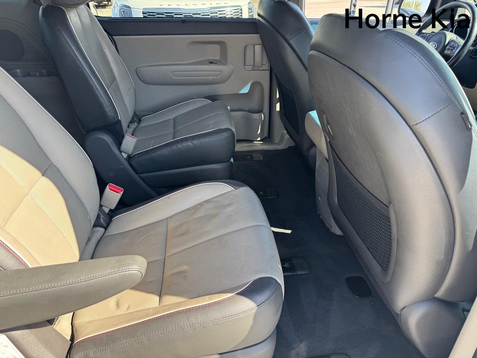 Used 2018 Kia Sedona LX w/ LX Essentials Premium Package FWD image 29