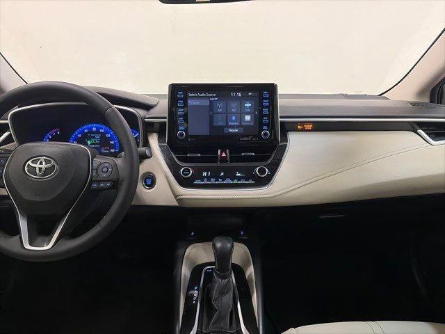 Used 2020 Toyota Corolla XLE FWD image 33