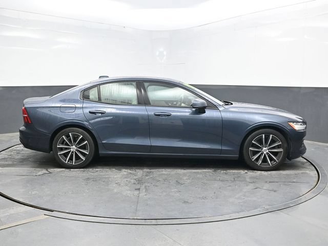 Used 2021 Volvo S60 T6 Momentum AWD/4WD image 8
