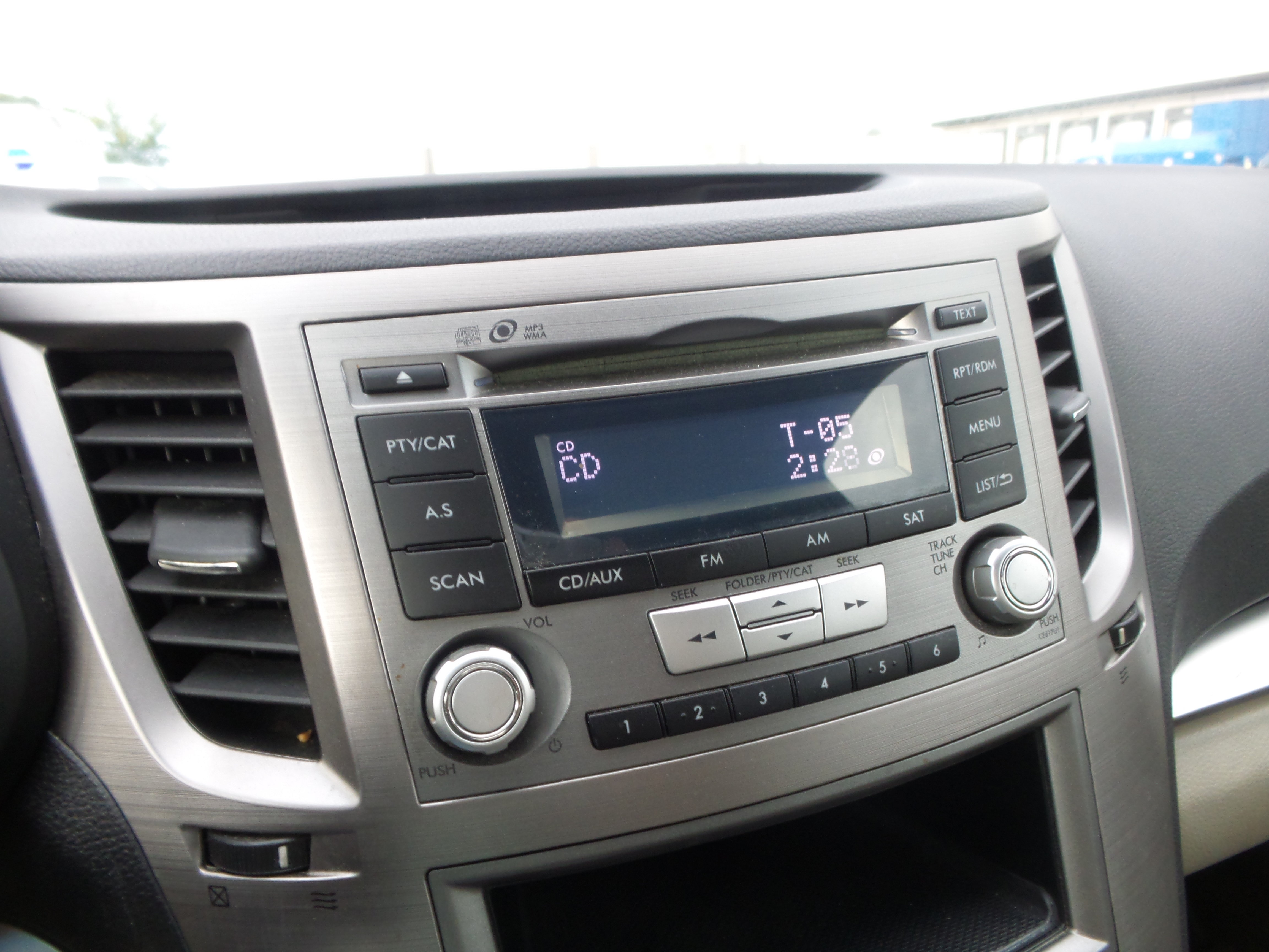 Used 2014 Subaru Outback 2.5i AWD/4WD image 95