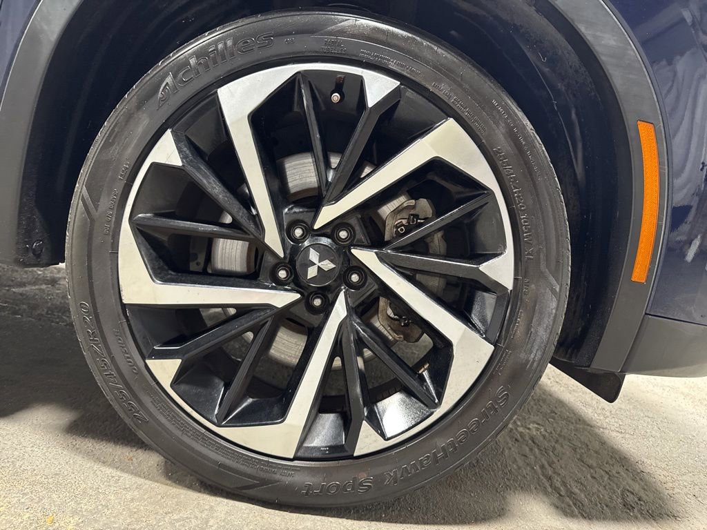 Used 2022 Mitsubishi Outlander SE image 39