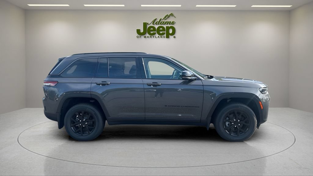 New 2026 Jeep Grand Cherokee Altitude AWD/4WD image 4