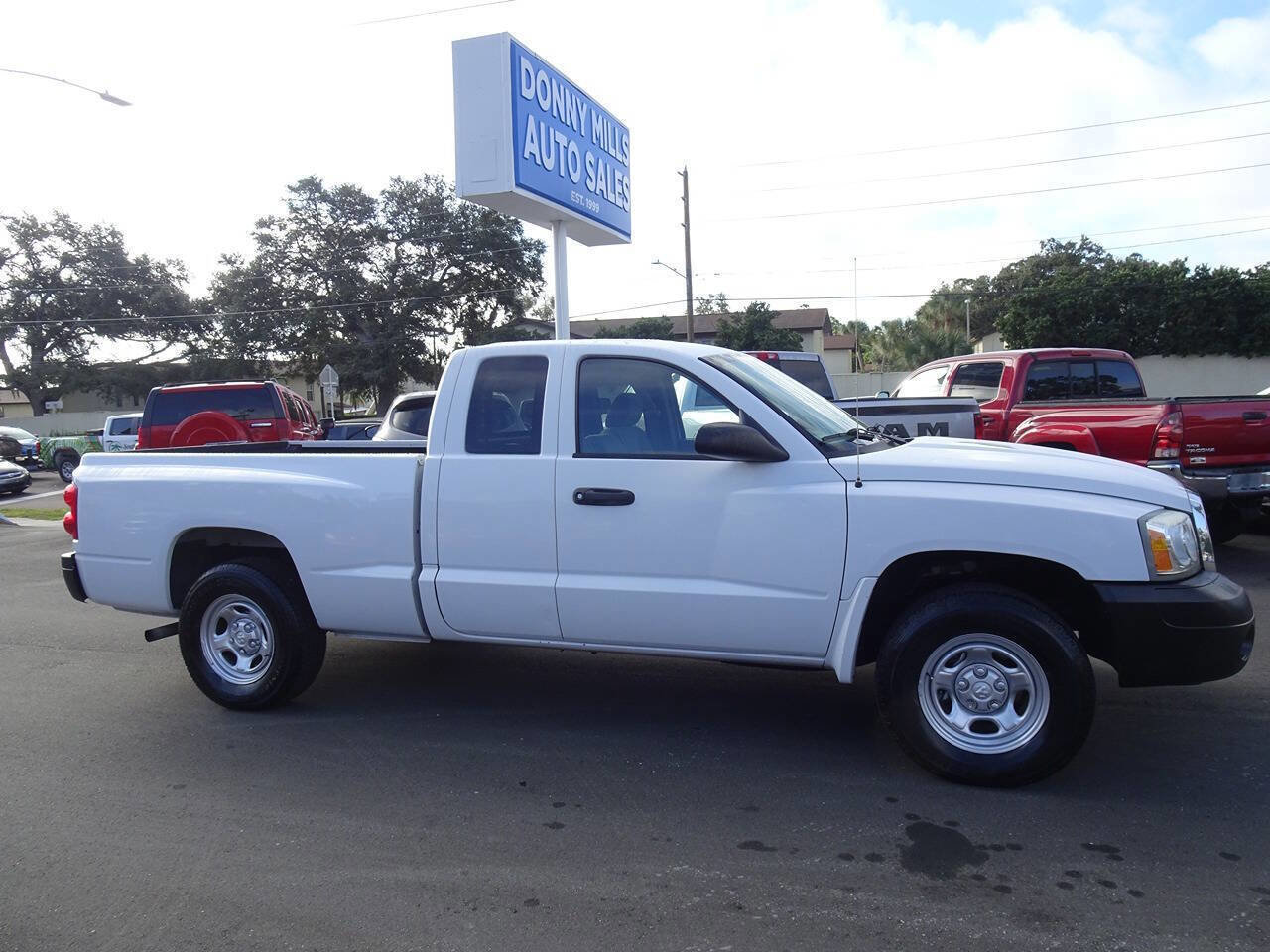 Used 2006 Dodge Dakota ST