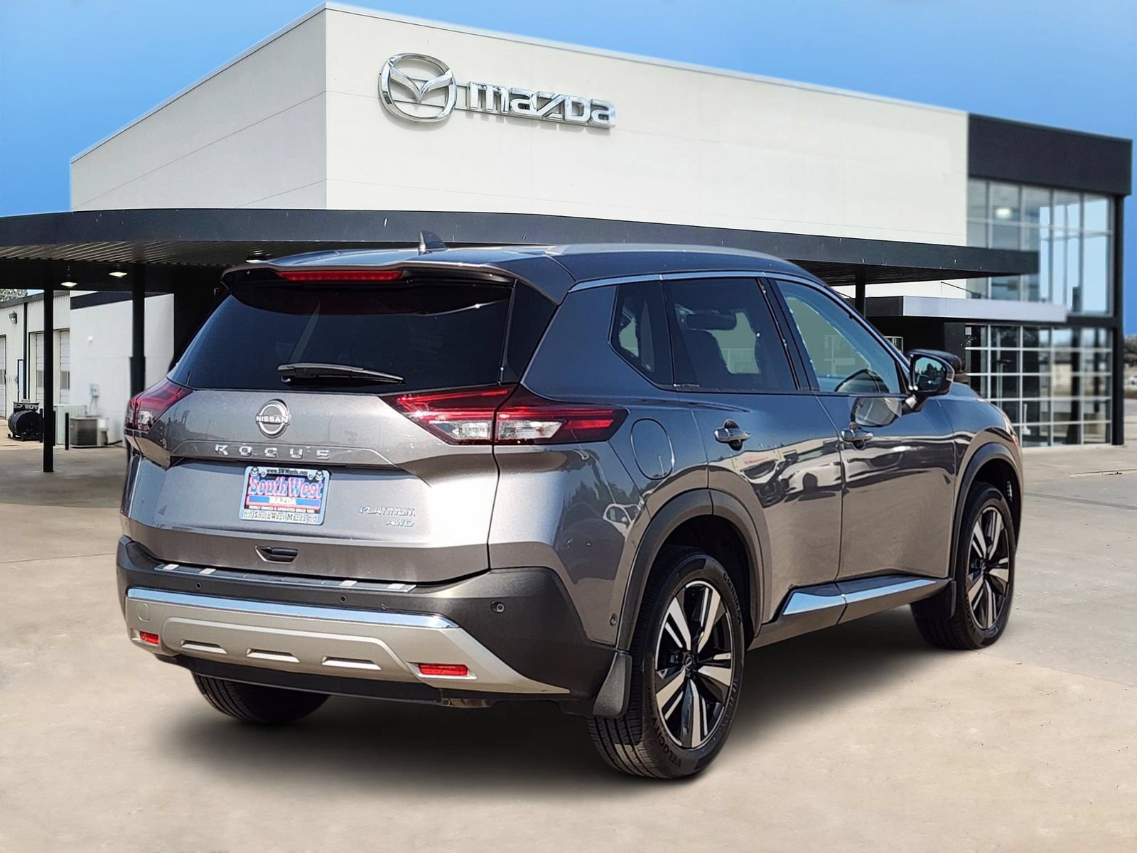 Used 2023 Nissan Rogue Platinum w/ Platinum Premium Package AWD/4WD image 5
