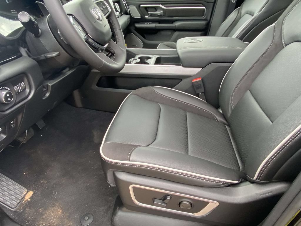 New 2026 RAM 1500 Laramie w/ Night Edition AWD/4WD image 42