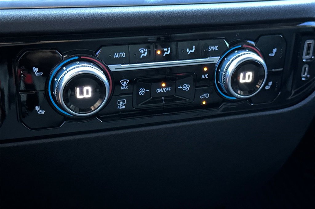 Used 2022 GMC Sierra 1500 Elevation w/ X31 Off-Road Package image 23