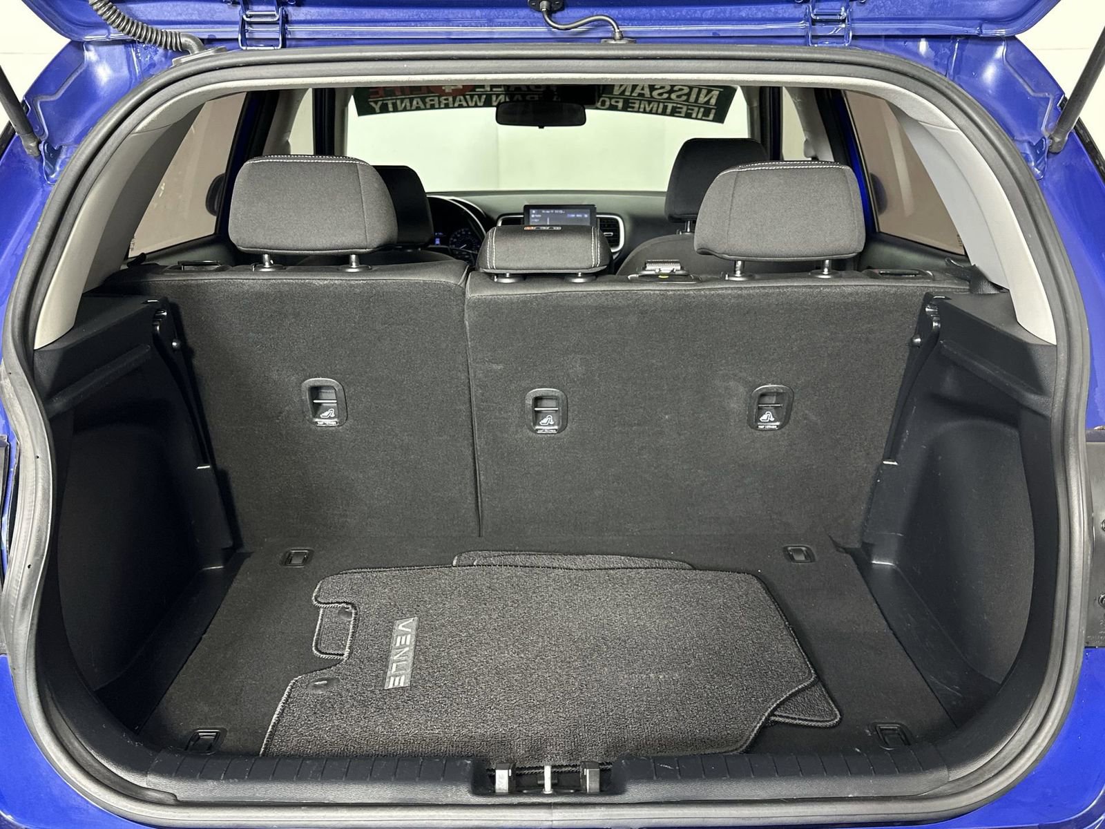 Used 2022 Hyundai Venue SEL FWD image 25