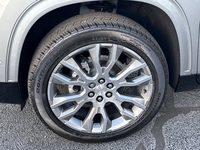 New 2026 GMC Acadia Denali w/ Super Cruise Package FWD image 16