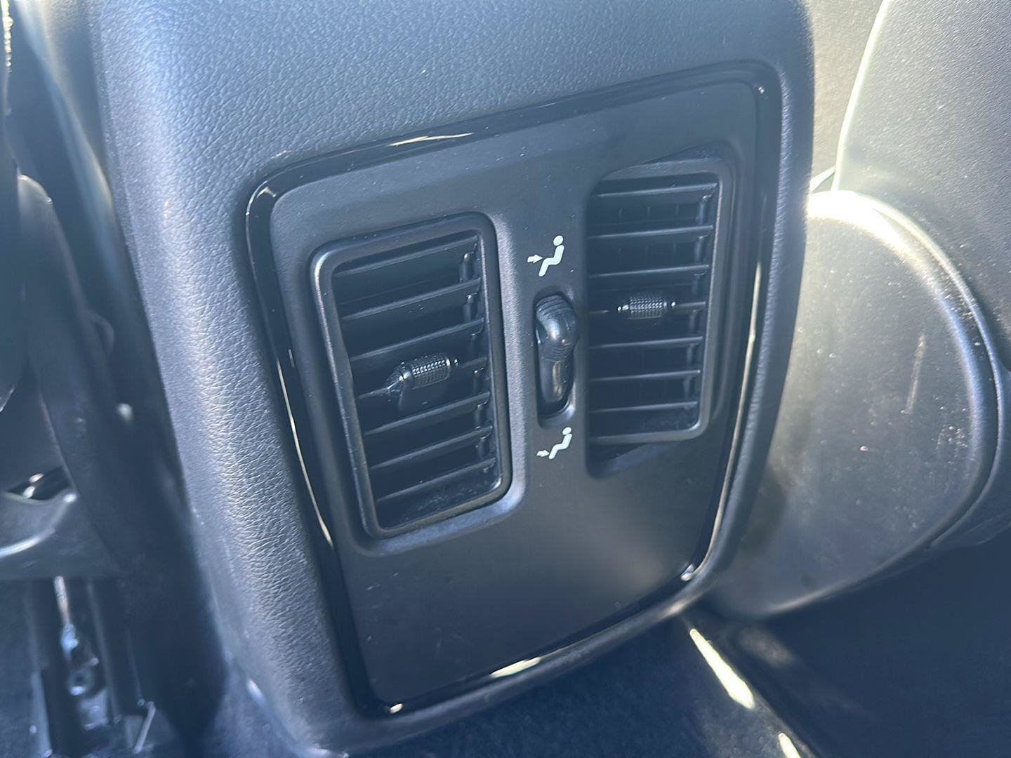 Used 2025 Dodge Durango GT AWD/4WD image 11