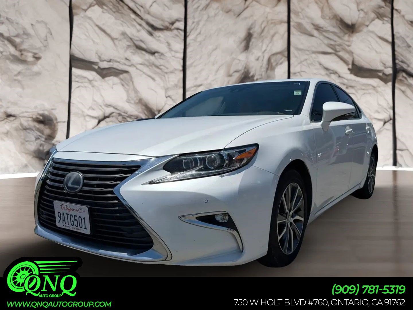 Used 2016 Lexus ES 300h w/ Luxury Package w/Wood Trim
