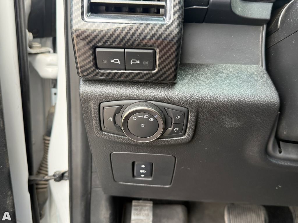 Used 2018 Ford F150 Raptor w/ Equipment Group 802A Luxury image 10