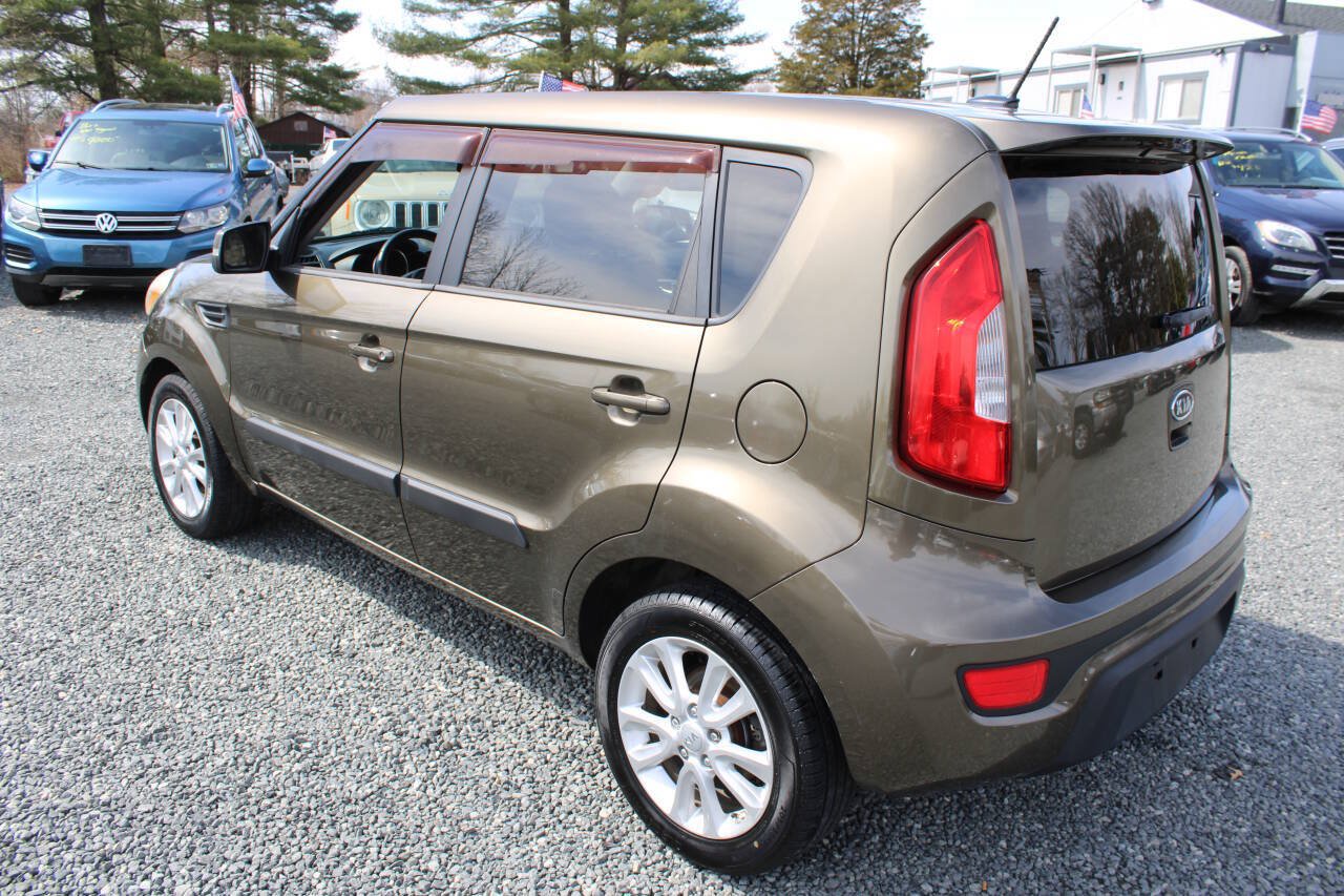 Used 2012 Kia Soul + FWD image 9