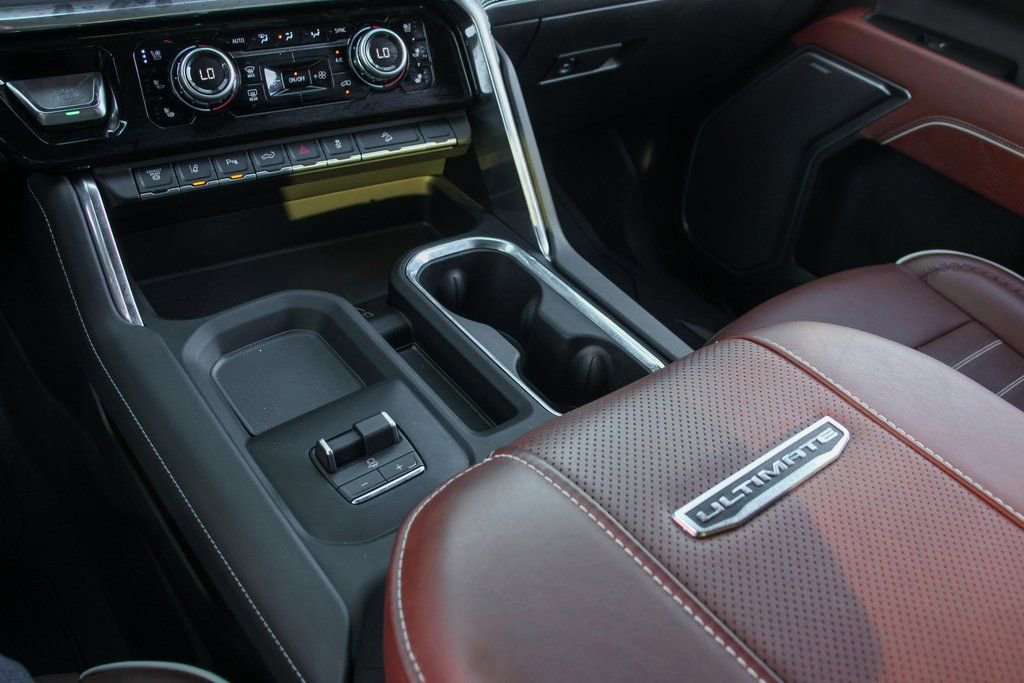 Used 2025 GMC Sierra 2500 Denali Ultimate image 40