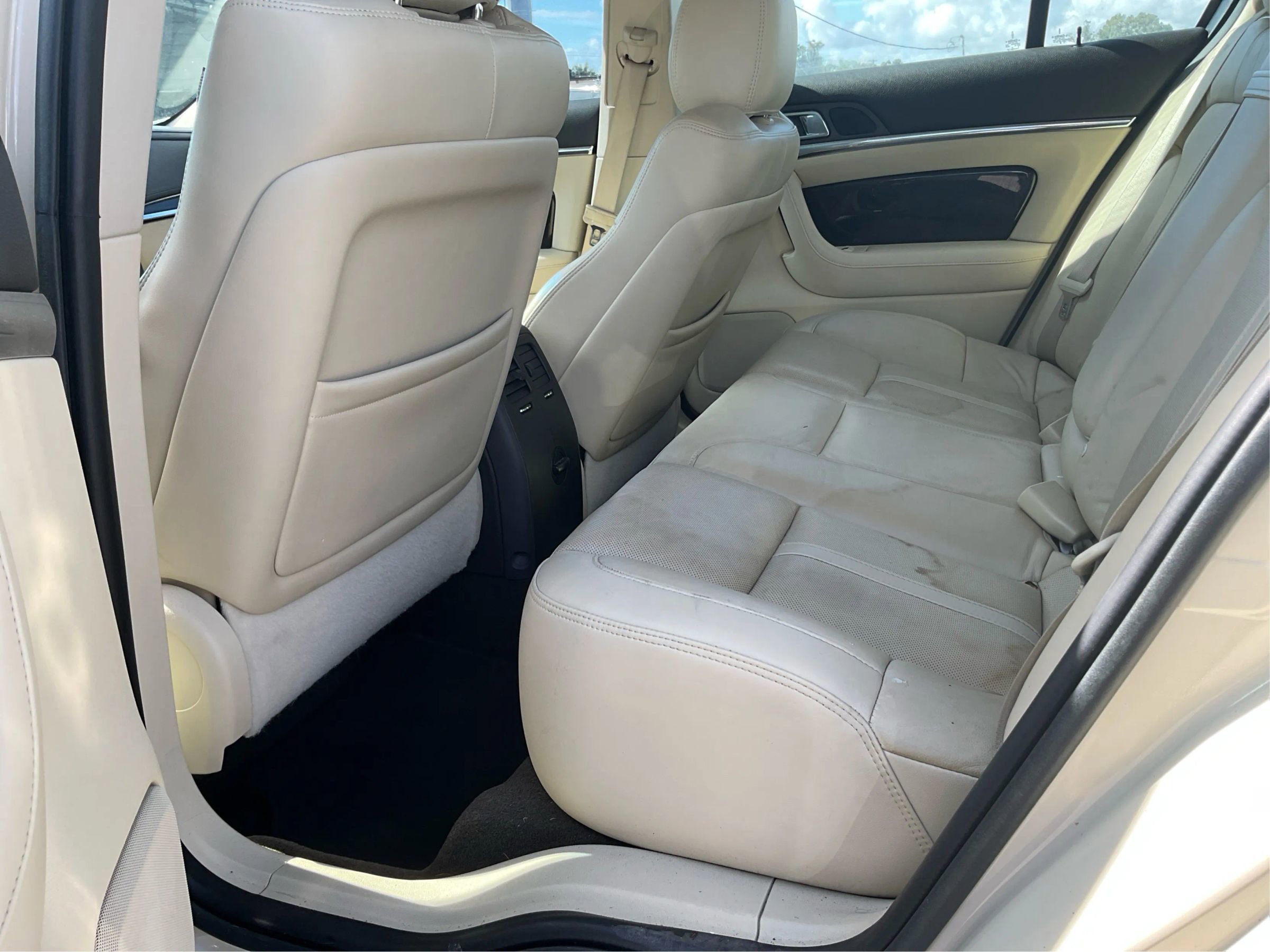 Used 2016 Lincoln MKS w/ Equipment Group 101A image 10