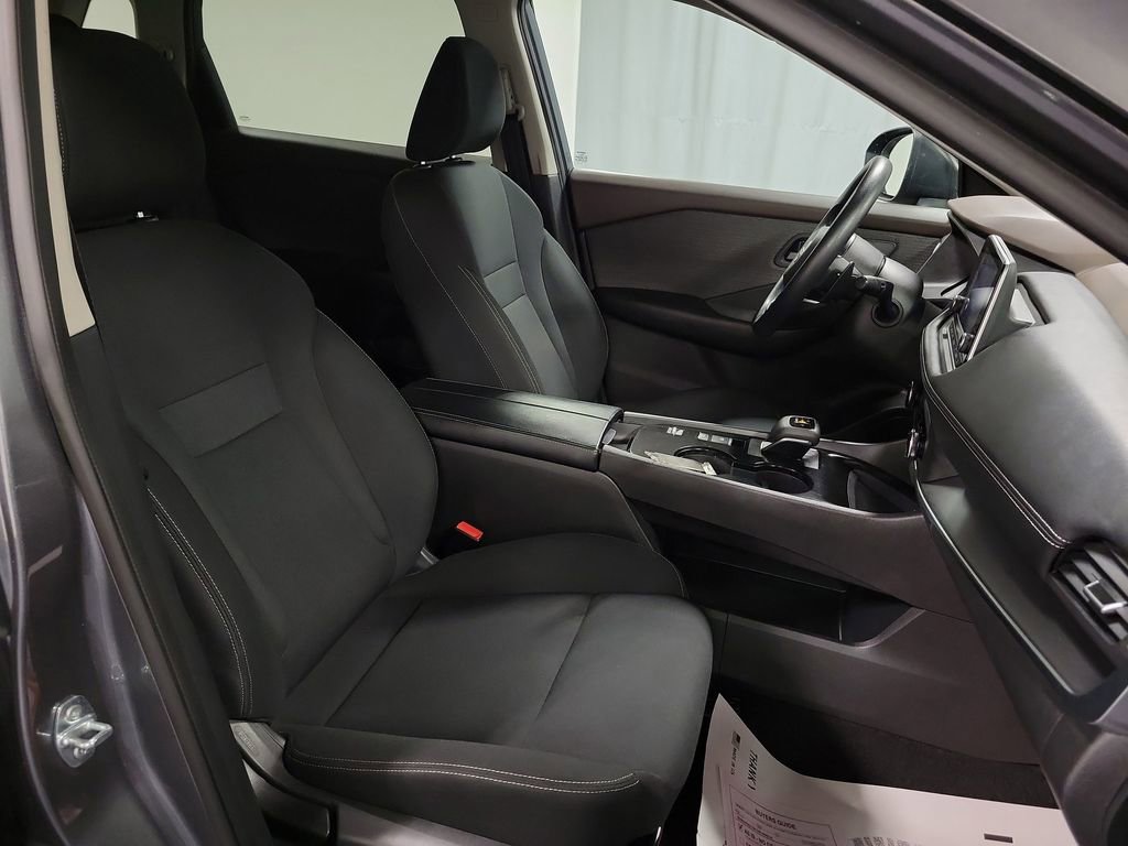Used 2023 Nissan Rogue S image 24